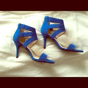 8(M) Jessica Simpson electric blue, suede heels.